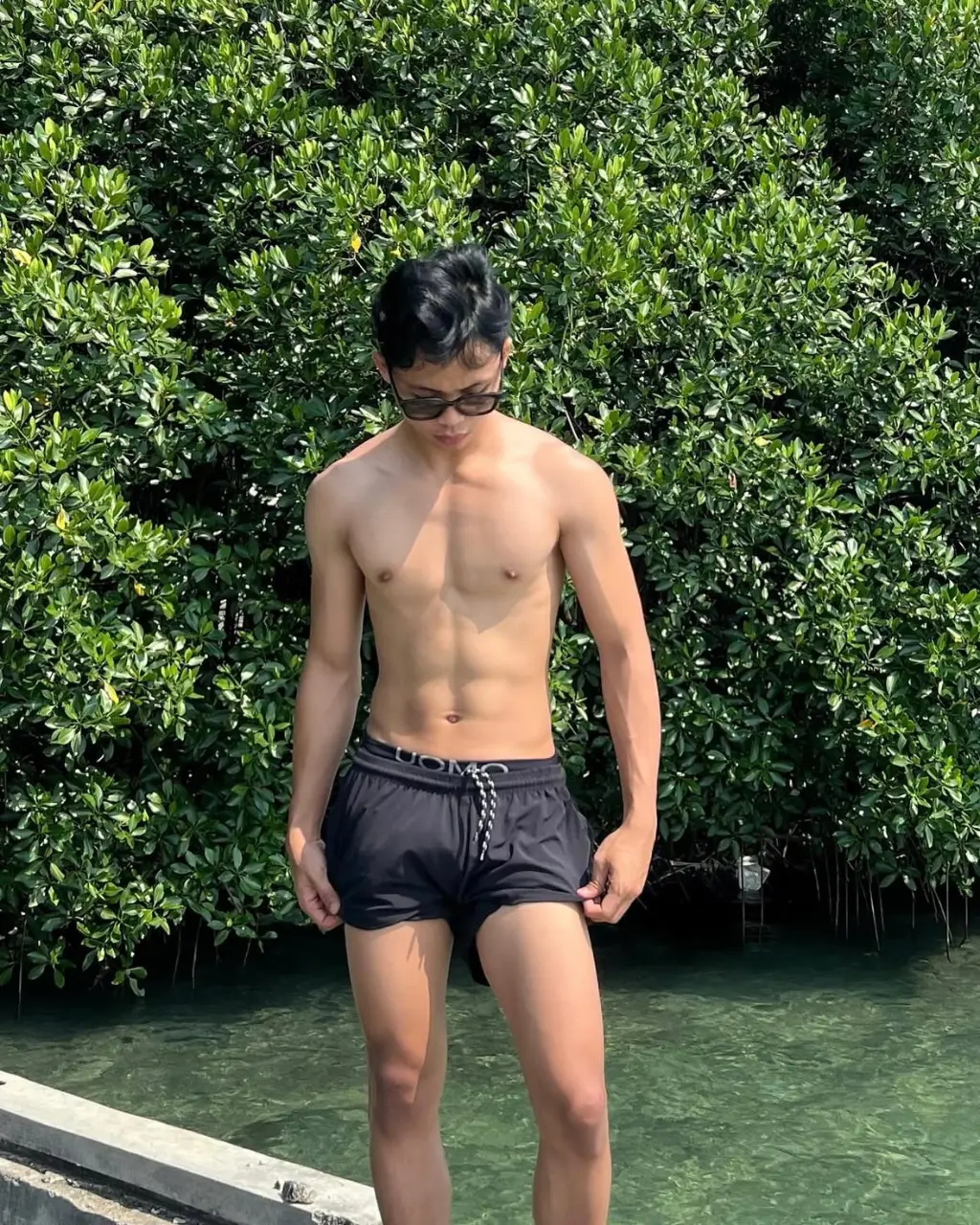 ถอดโชว์เรือนร่าง 2952