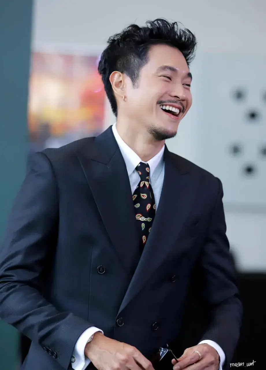 เสห่น์กายาชาย