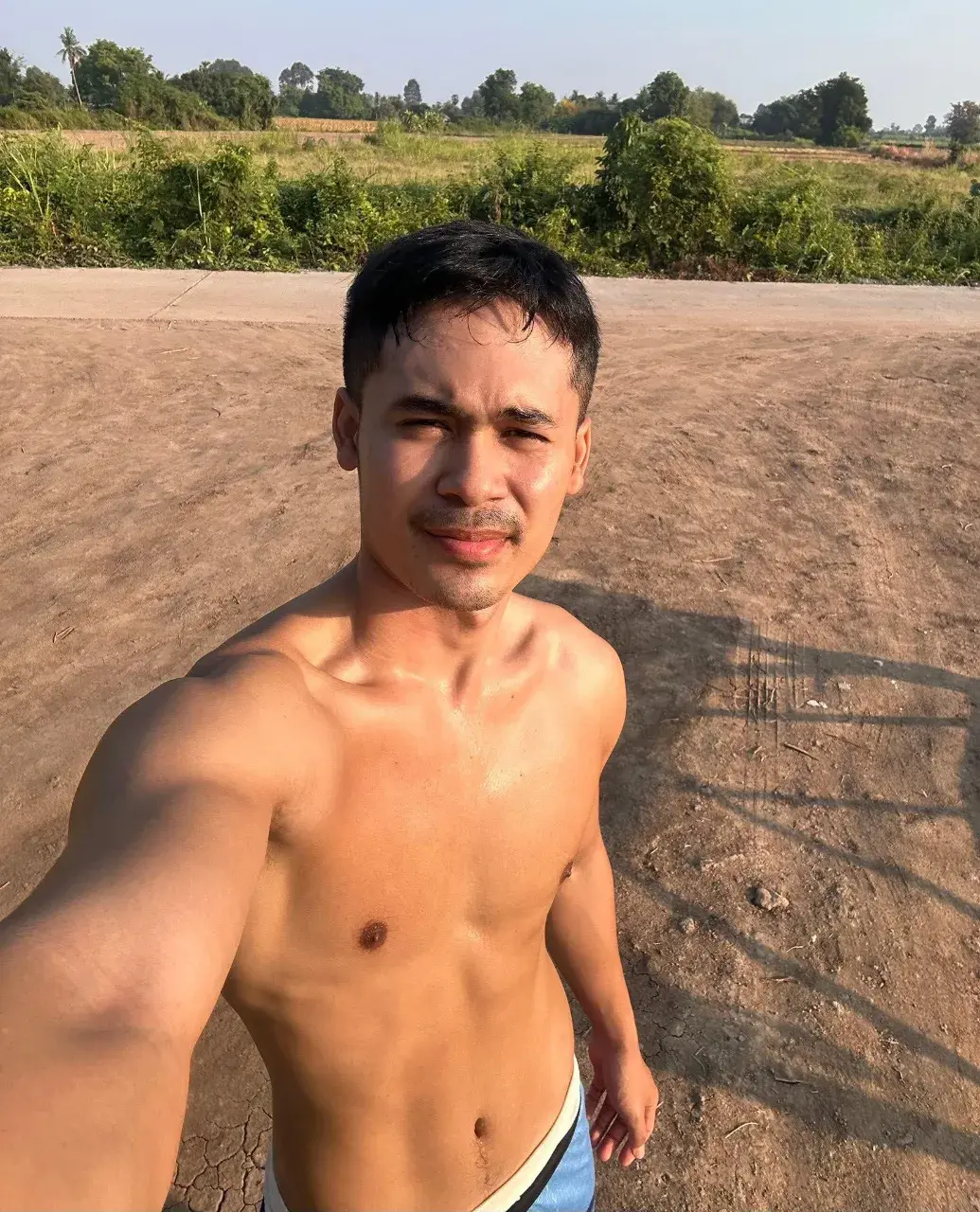 กรุบกรอบม๊วฟฟฟ