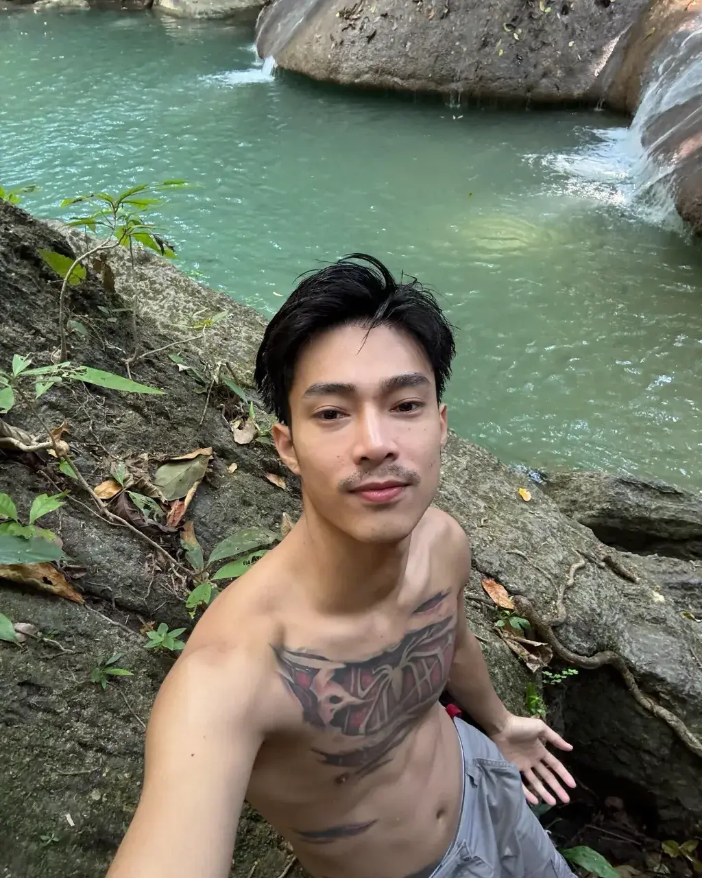 กรุบกรอบม๊วฟฟฟ