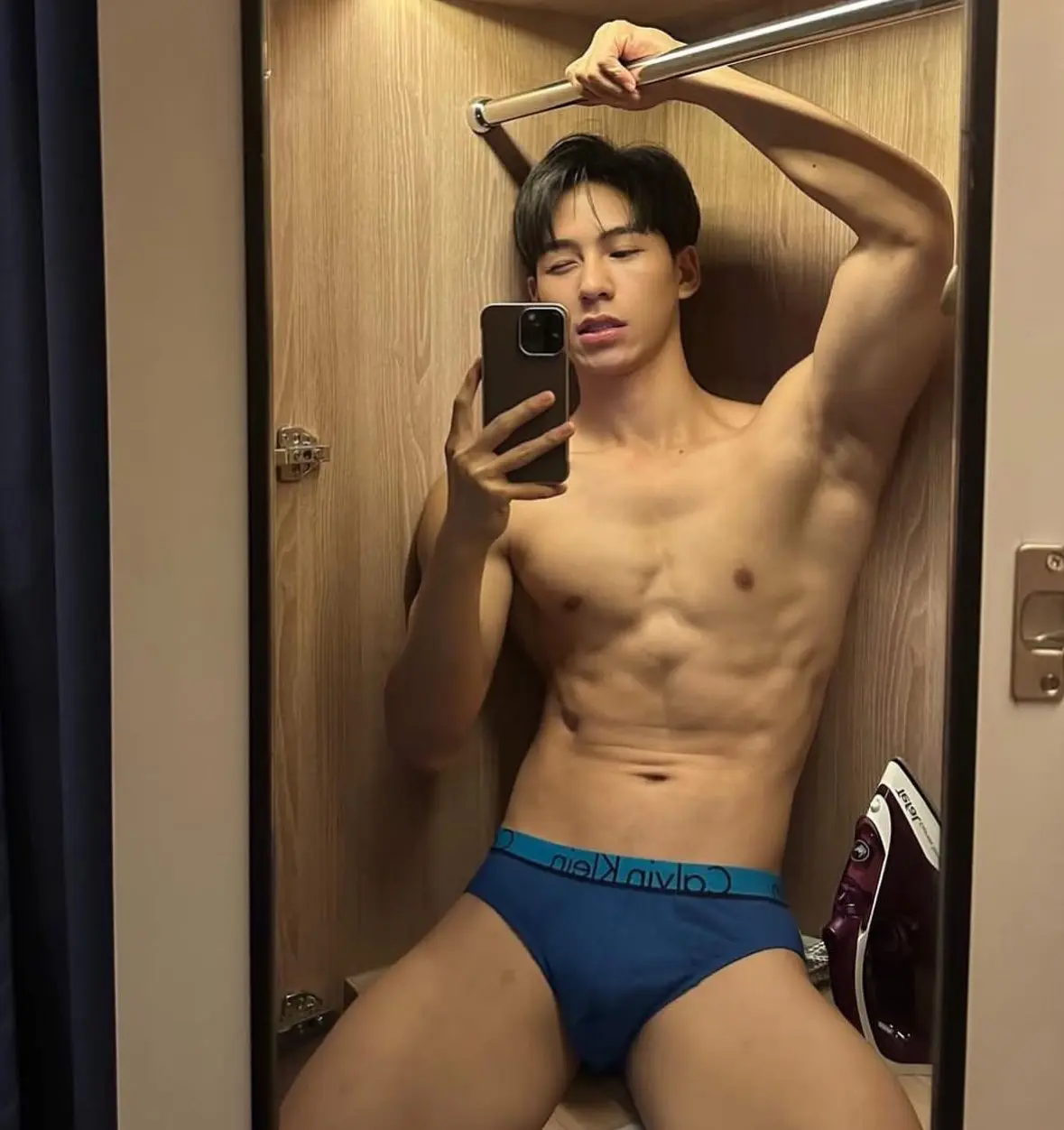 รูปหล่อเร้าอารมณ์ . 6