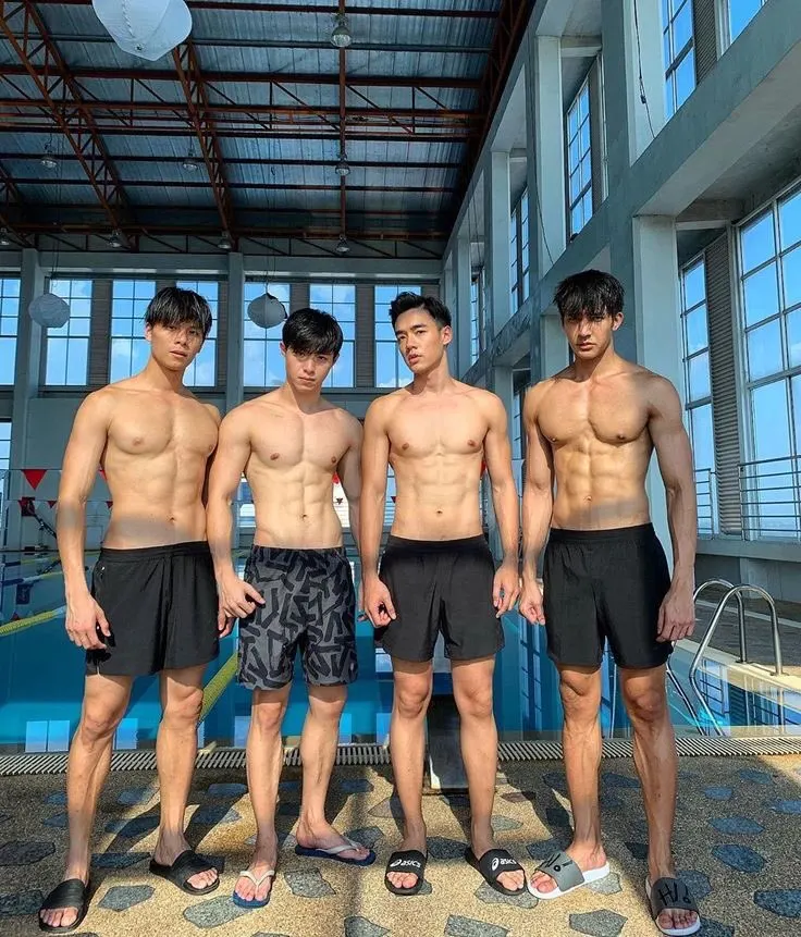 รูปหล่อเร้าอารมณ์ . 6