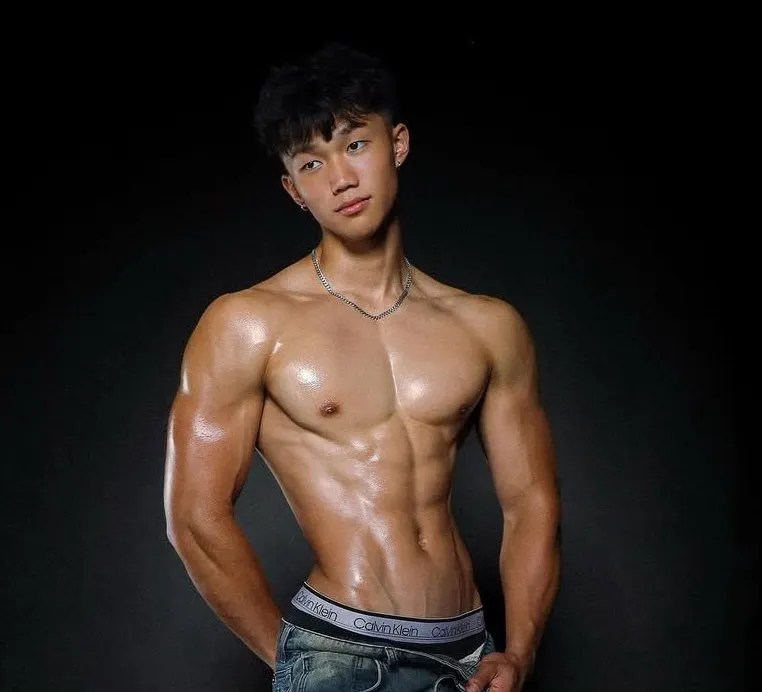 รูปหล่อเร้าอารมณ์ . 6