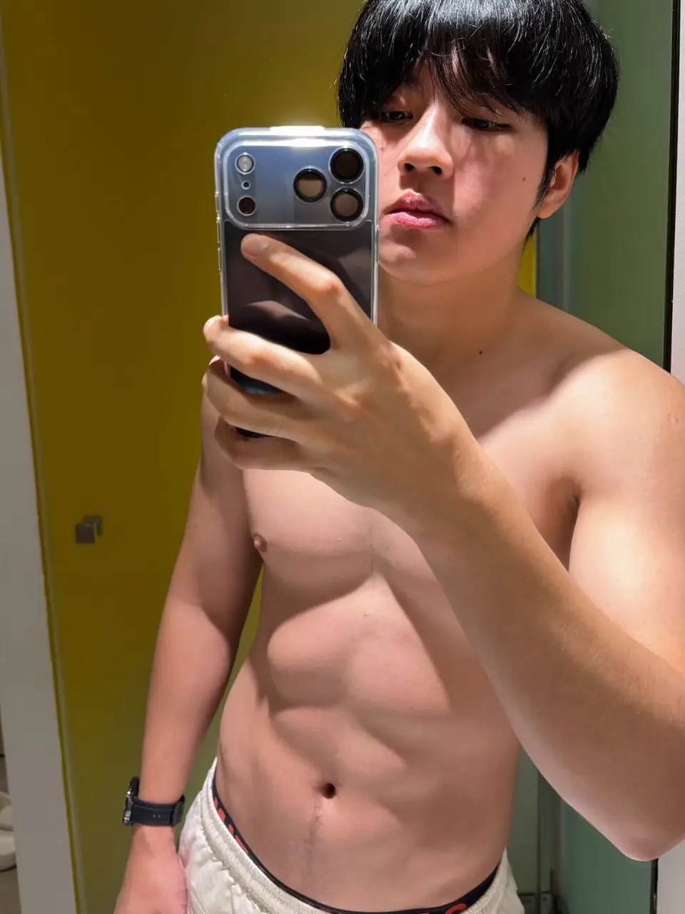 รูปหล่อเร้าอารมณ์ . 7