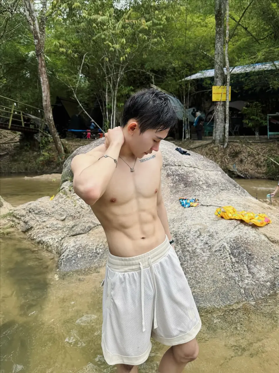 รูปหล่อเร้าอารมณ์ . 7