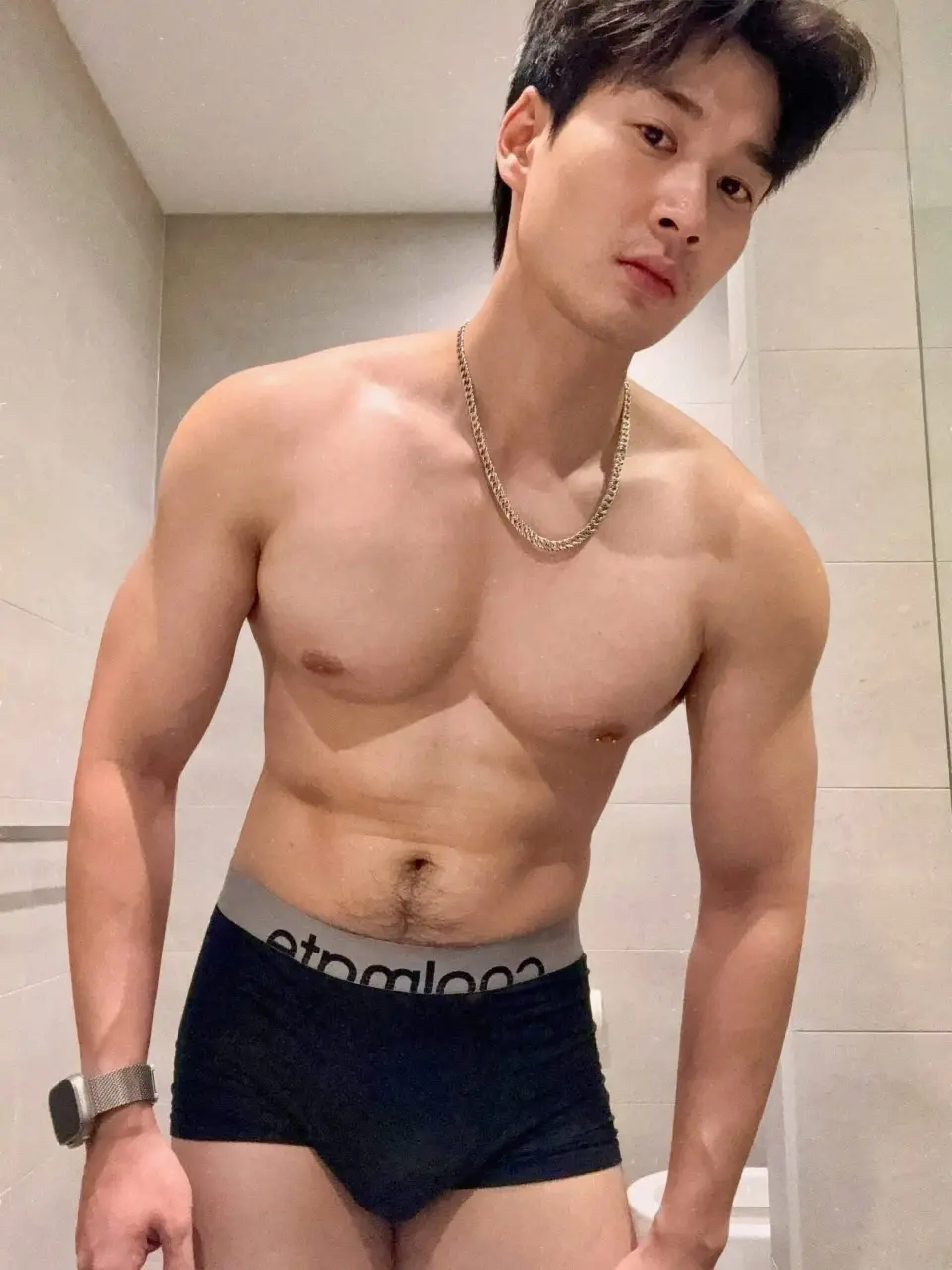 รูปหล่อเร้าอารมณ์ . 7