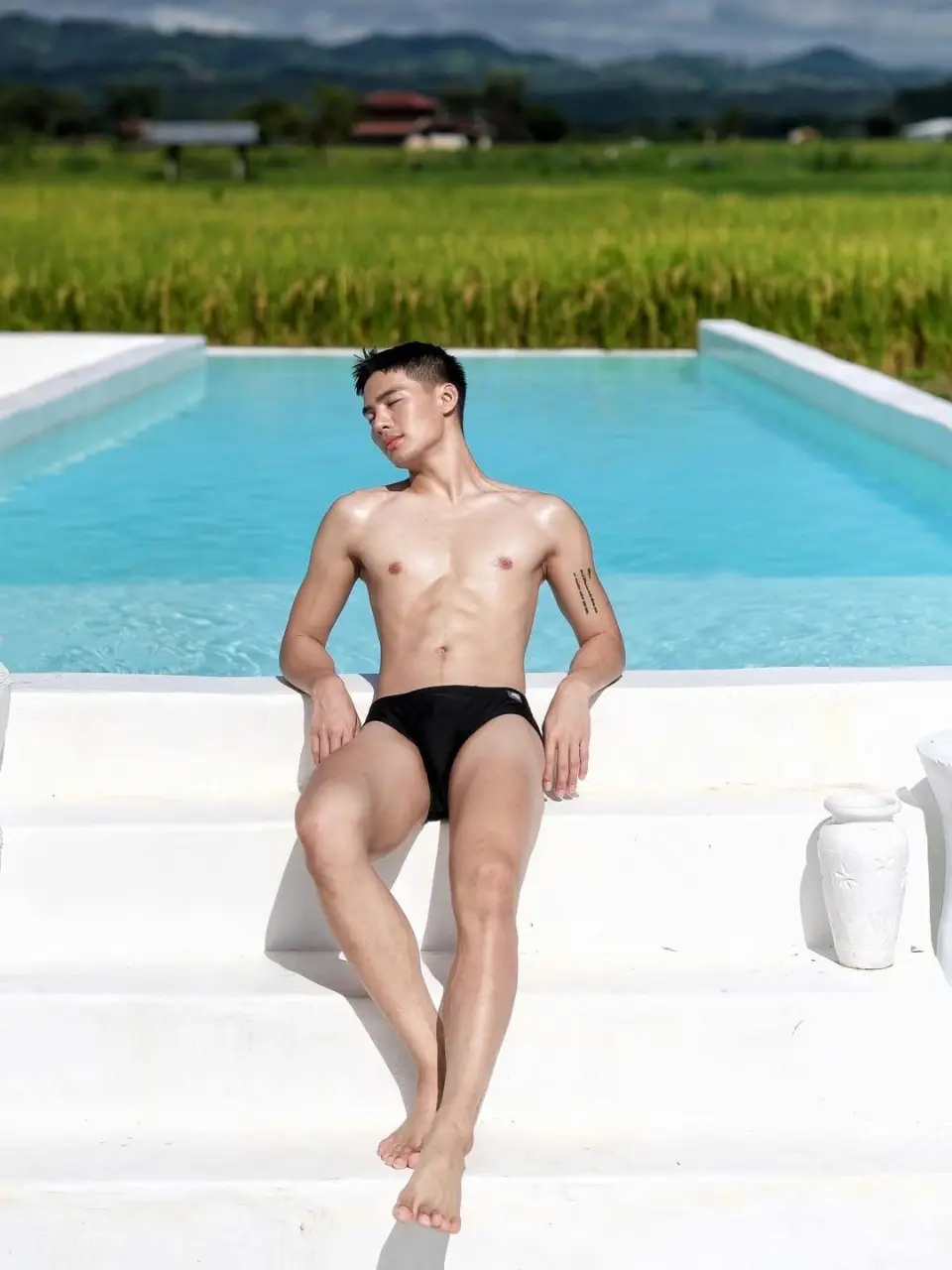 รูปหล่อเร้าอารมณ์ . 7