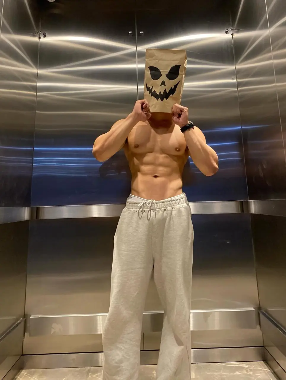 แฮปปี้ หำโลวีน