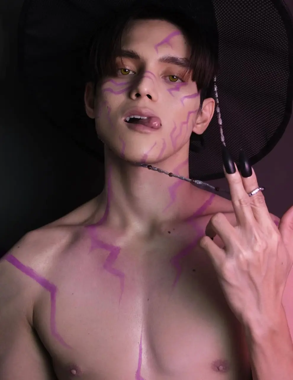 หนุ่มหล่อหลอกเสียว