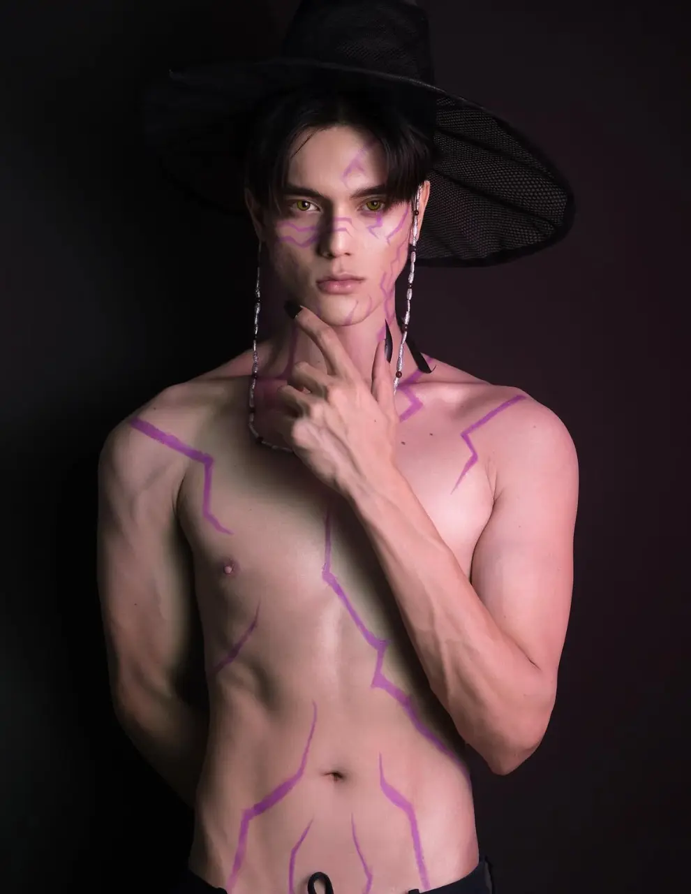 หนุ่มหล่อหลอกเสียว