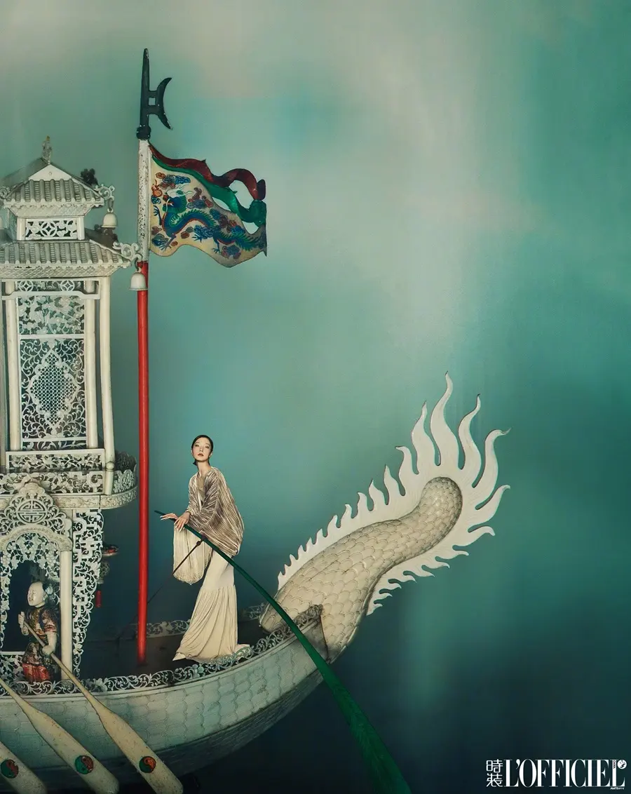 Du juan @ L’OFFICIEL China October 2025