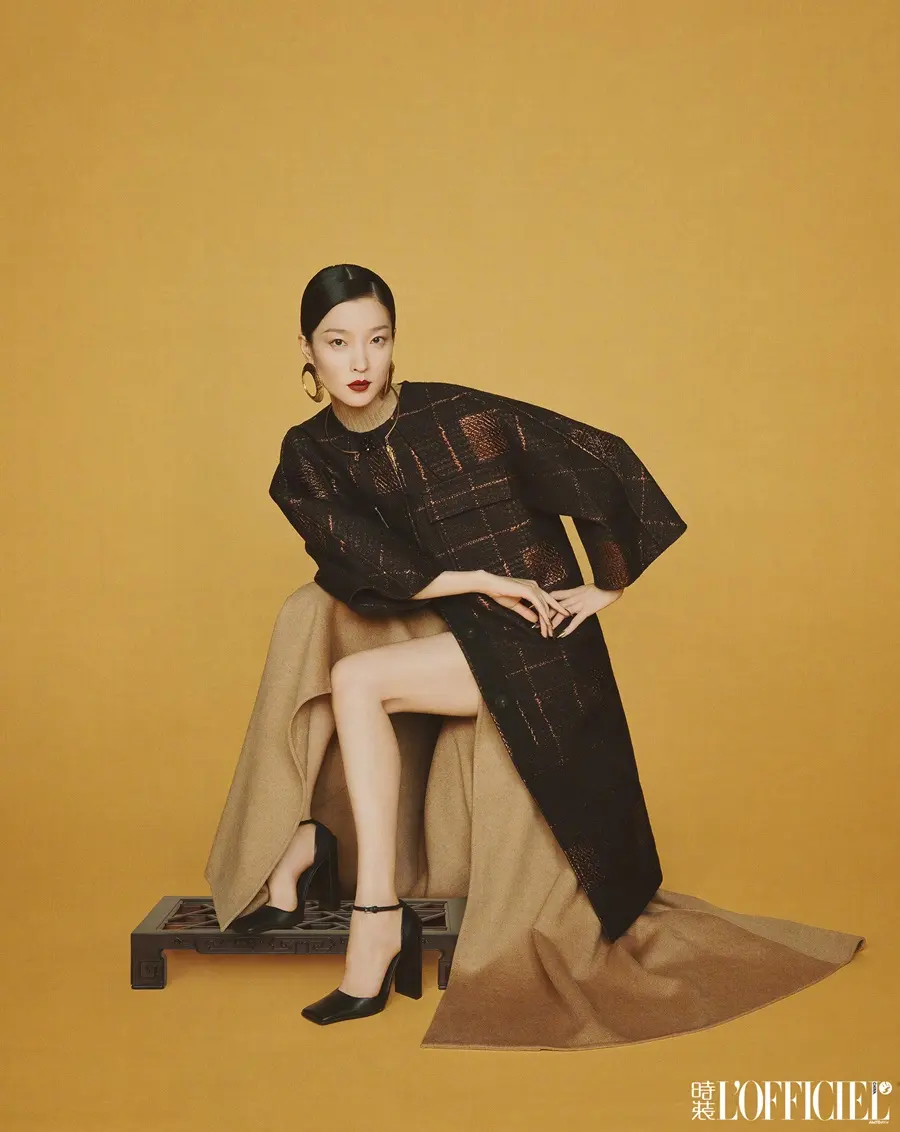 Du juan @ L’OFFICIEL China October 2025