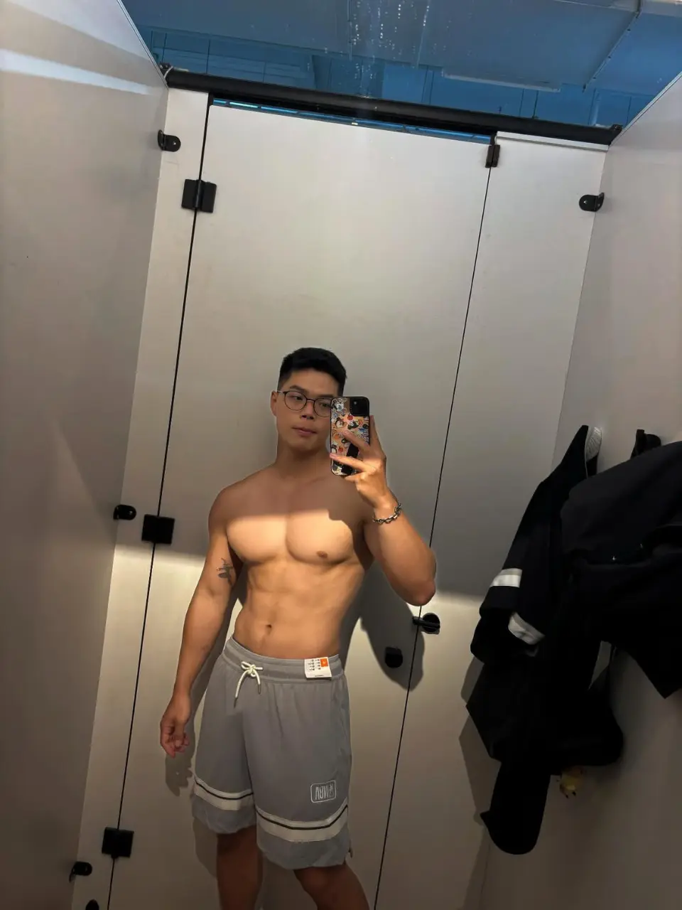 ถอดโชว์เรือนร่าง 2954