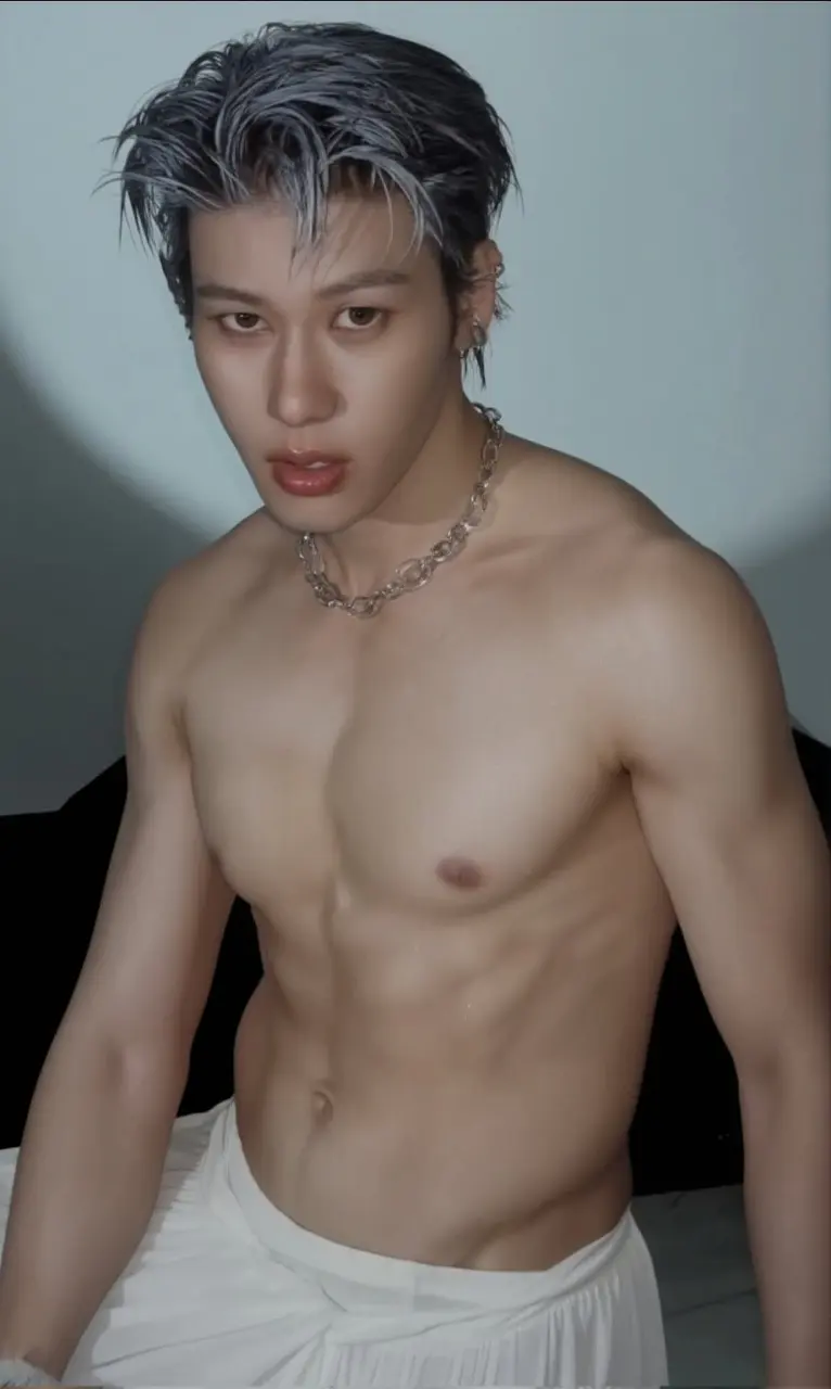 ถอดโชว์เรือนร่าง 2954