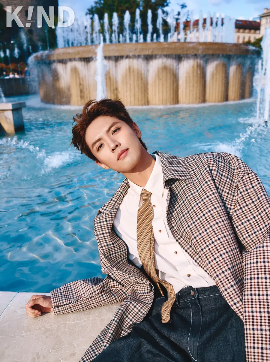 Zhou Junwei @ K!ND Chic China Autumn 2025