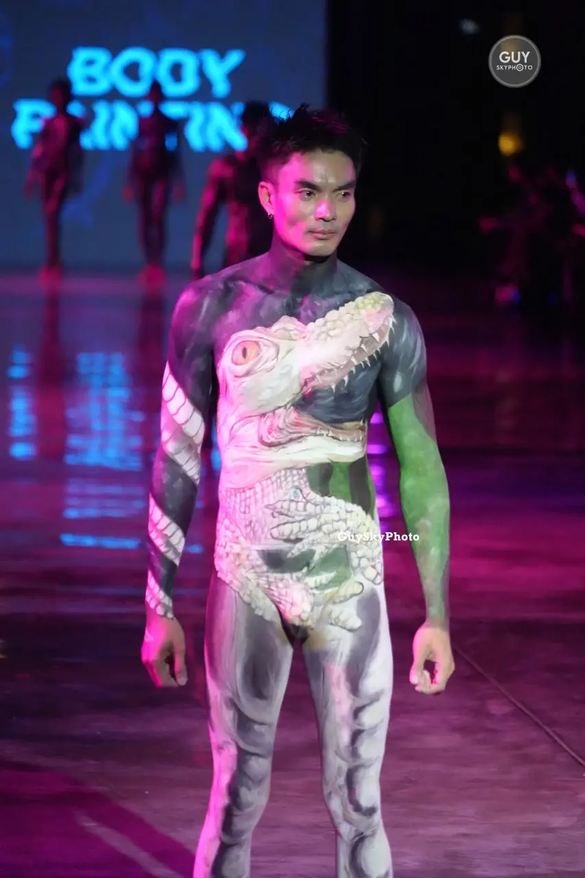 เพ้นท์ร่างชายหล่อ