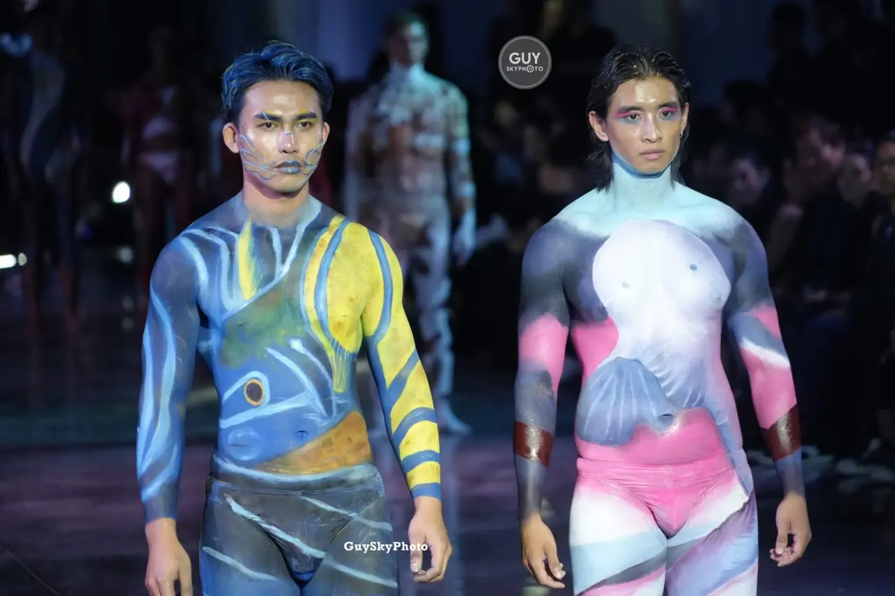 เพ้นท์ร่างชายหล่อ