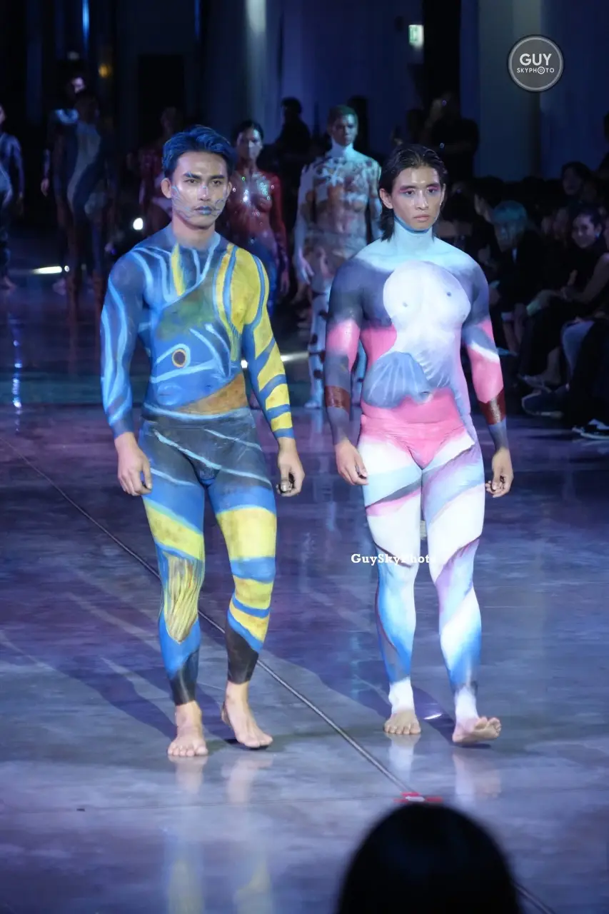 เพ้นท์ร่างชายหล่อ