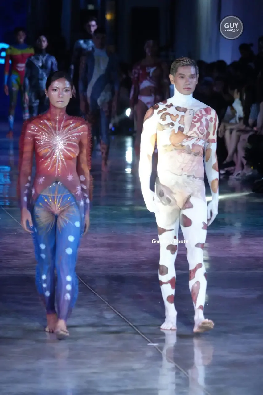 เพ้นท์ร่างชายหล่อ