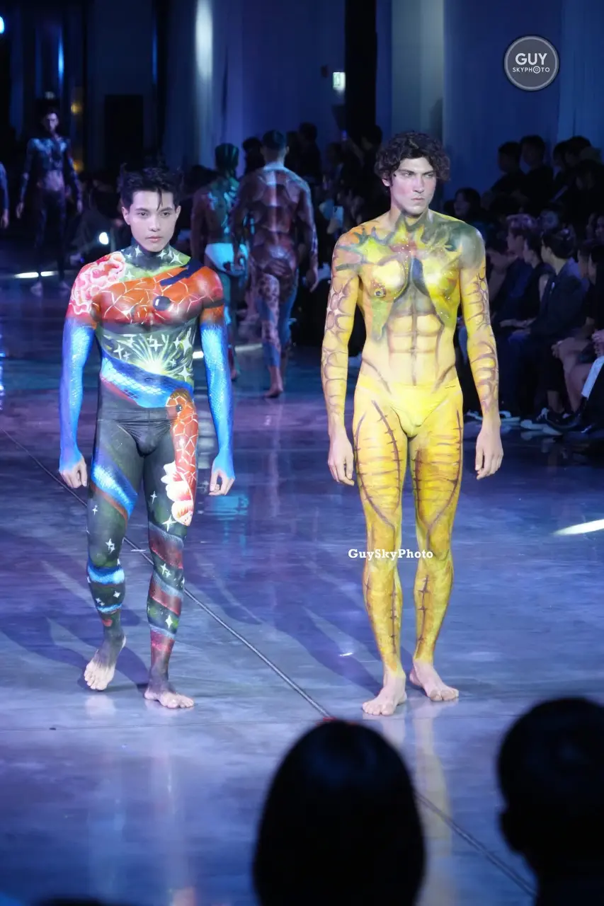 เพ้นท์ร่างชายหล่อ