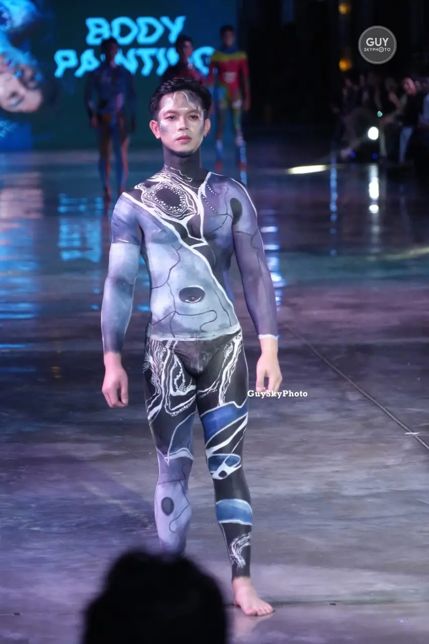 เพ้นท์ร่างชายหล่อ