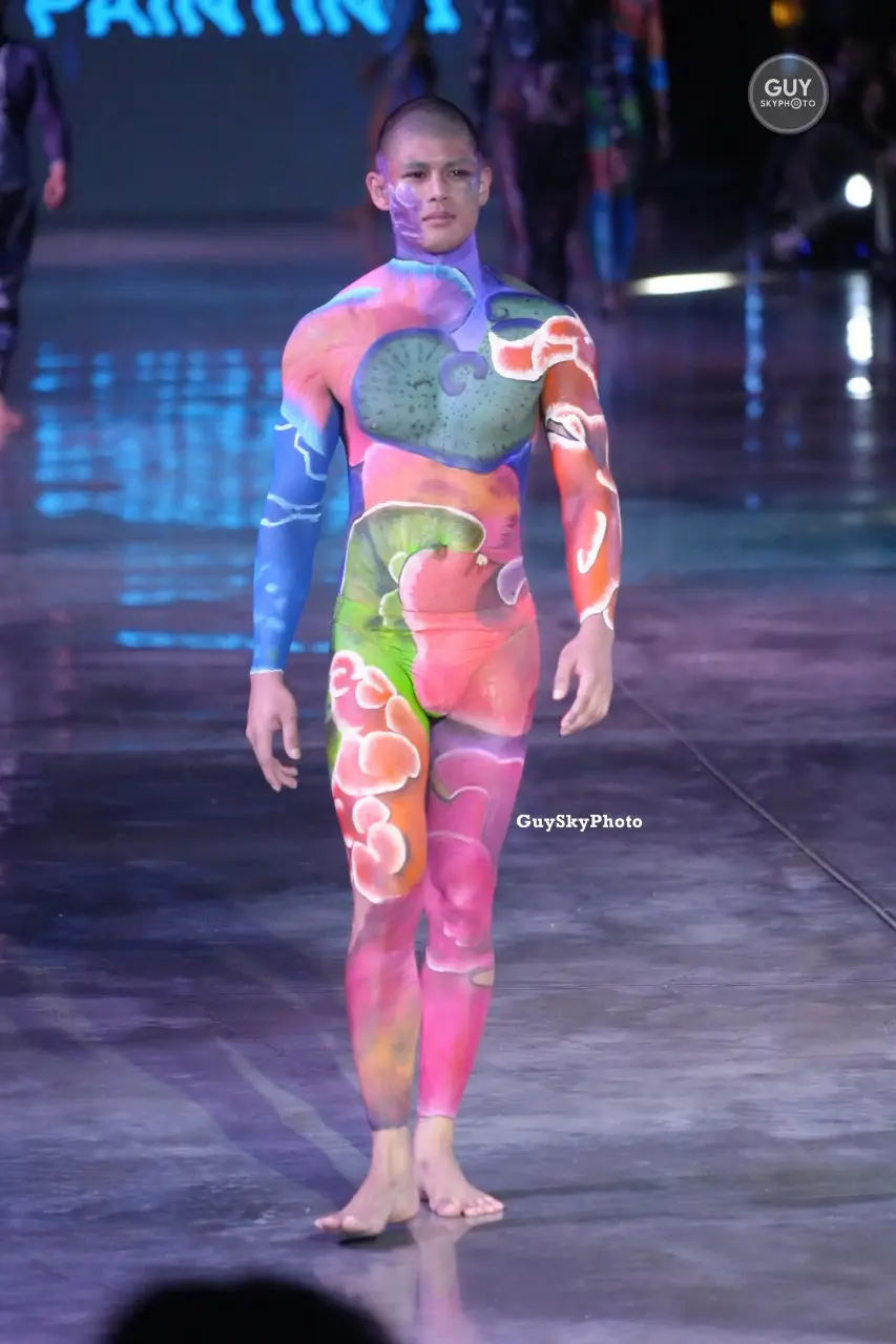 เพ้นท์ร่างชายหล่อ