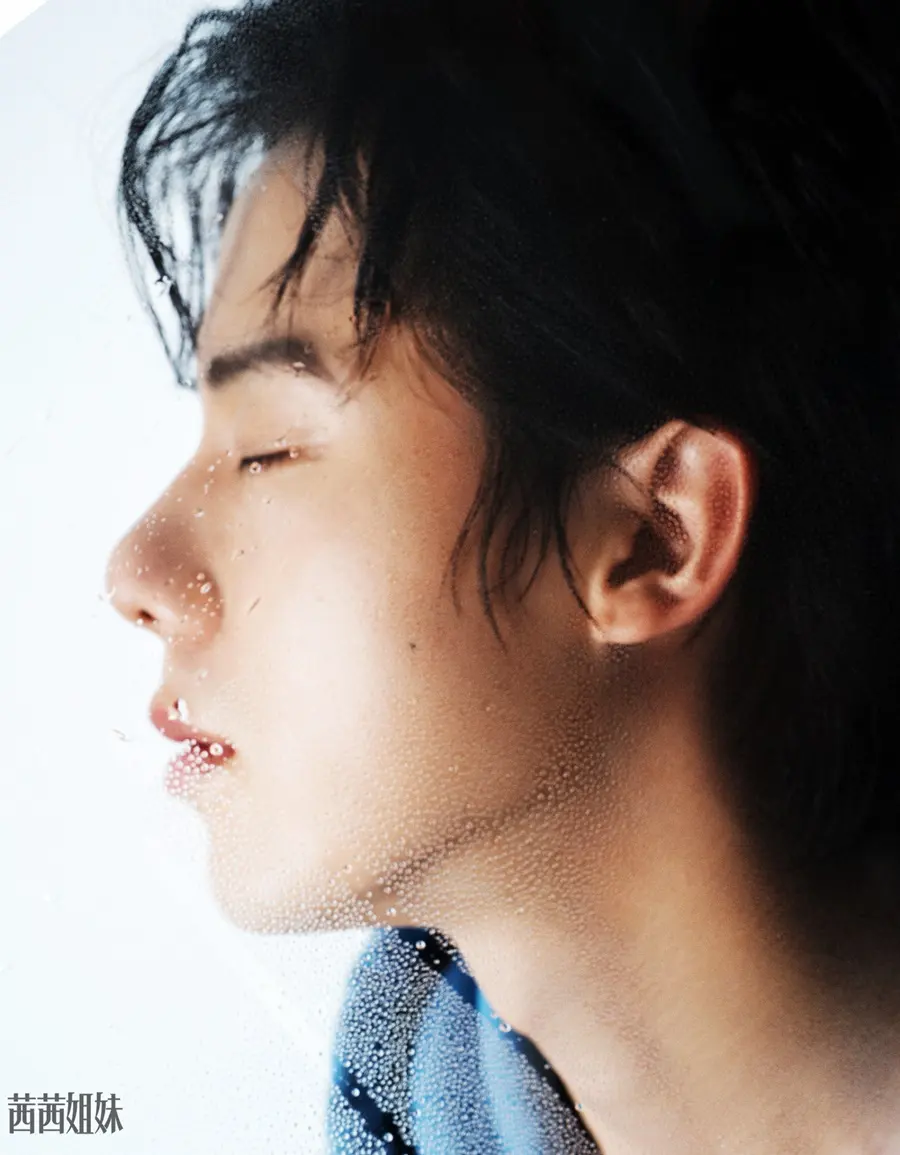 Zhou Qi @ CéCi China October 2025