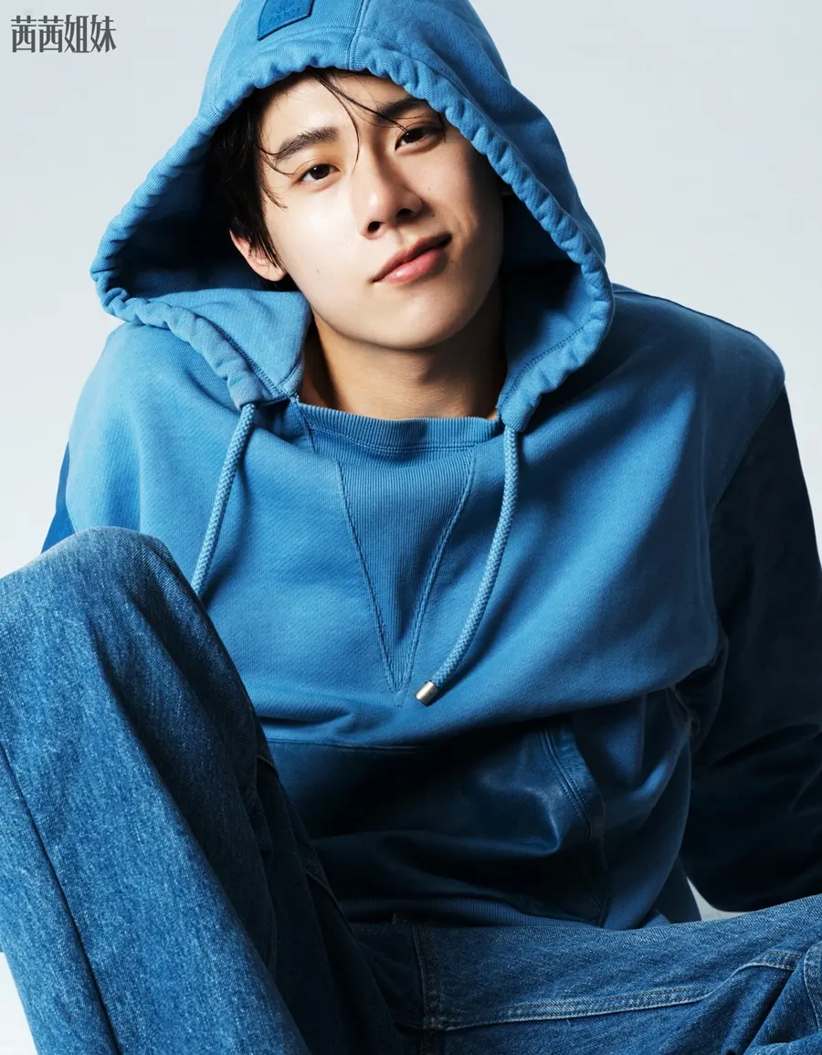 Zhou Qi @ CéCi China October 2025