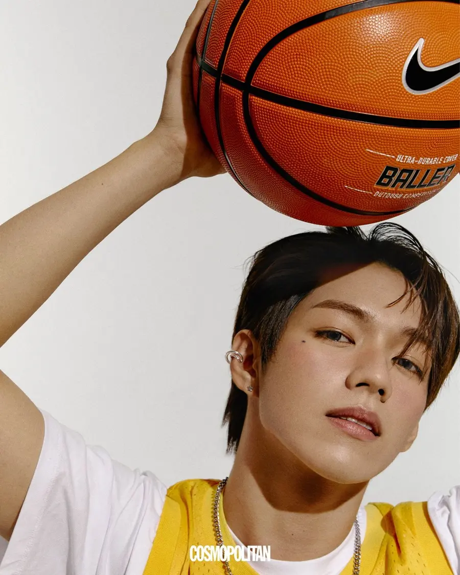 AHOF @ COSMOPOLITAN Korea October 2025