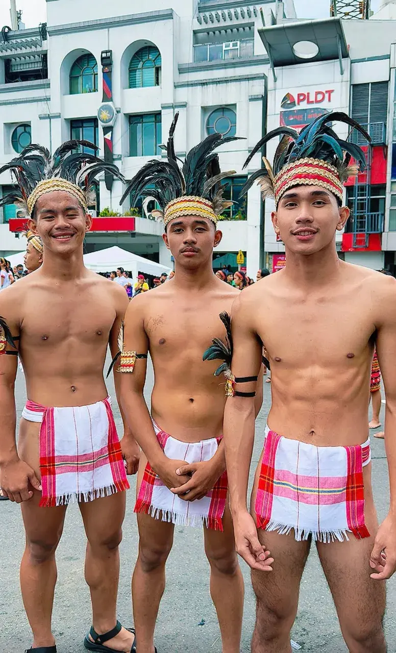 หนุ่ม..อิฟูเกา