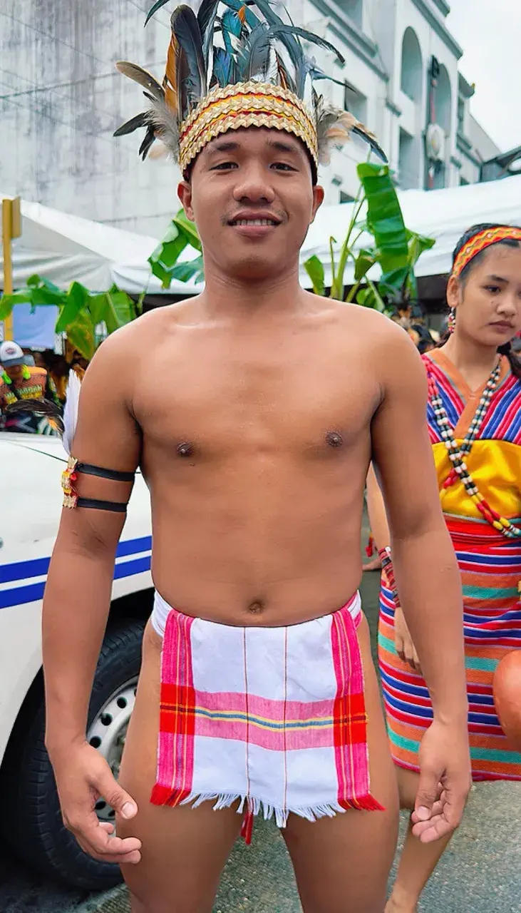 หนุ่ม..อิฟูเกา