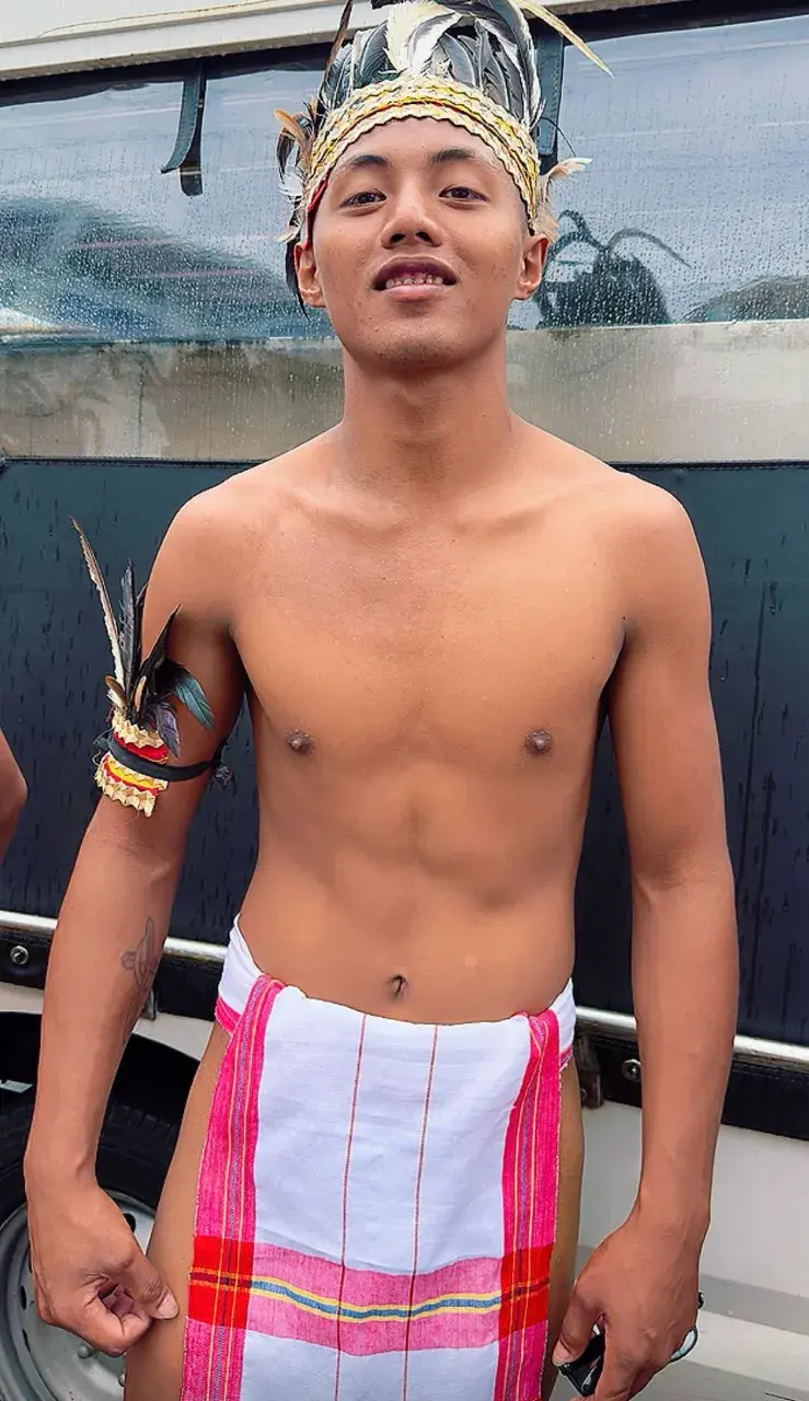 หนุ่ม..อิฟูเกา