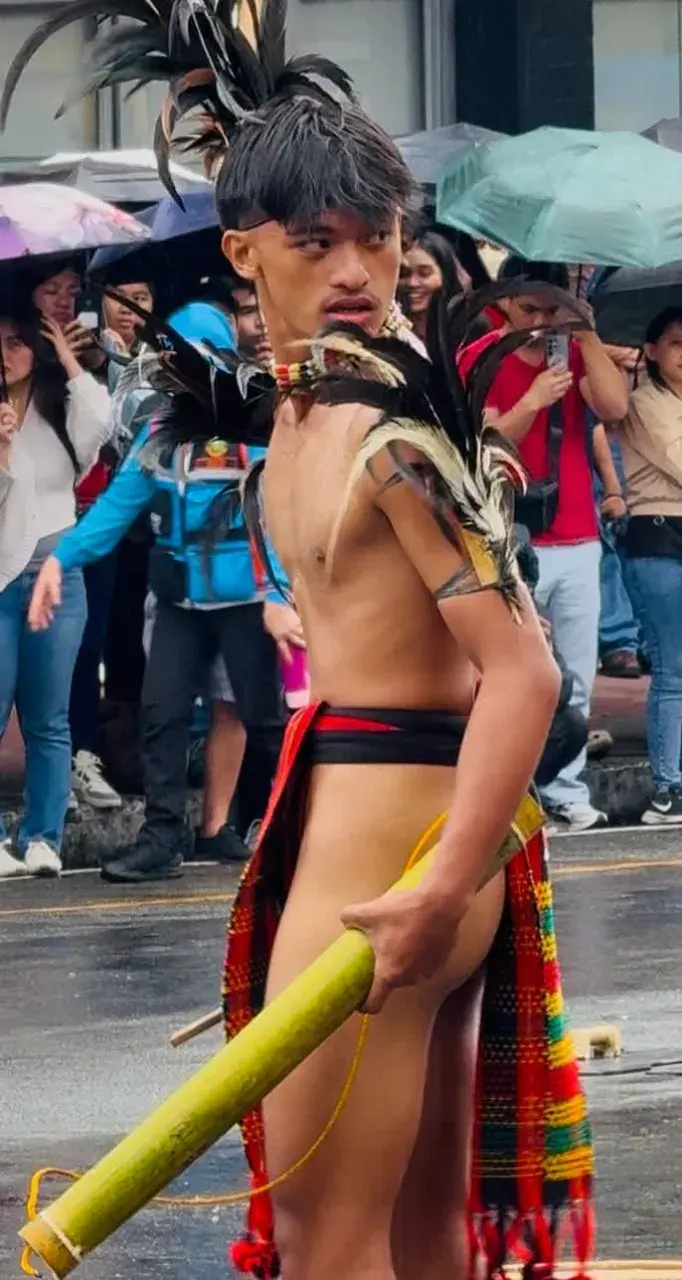 หนุ่ม..อิฟูเกา