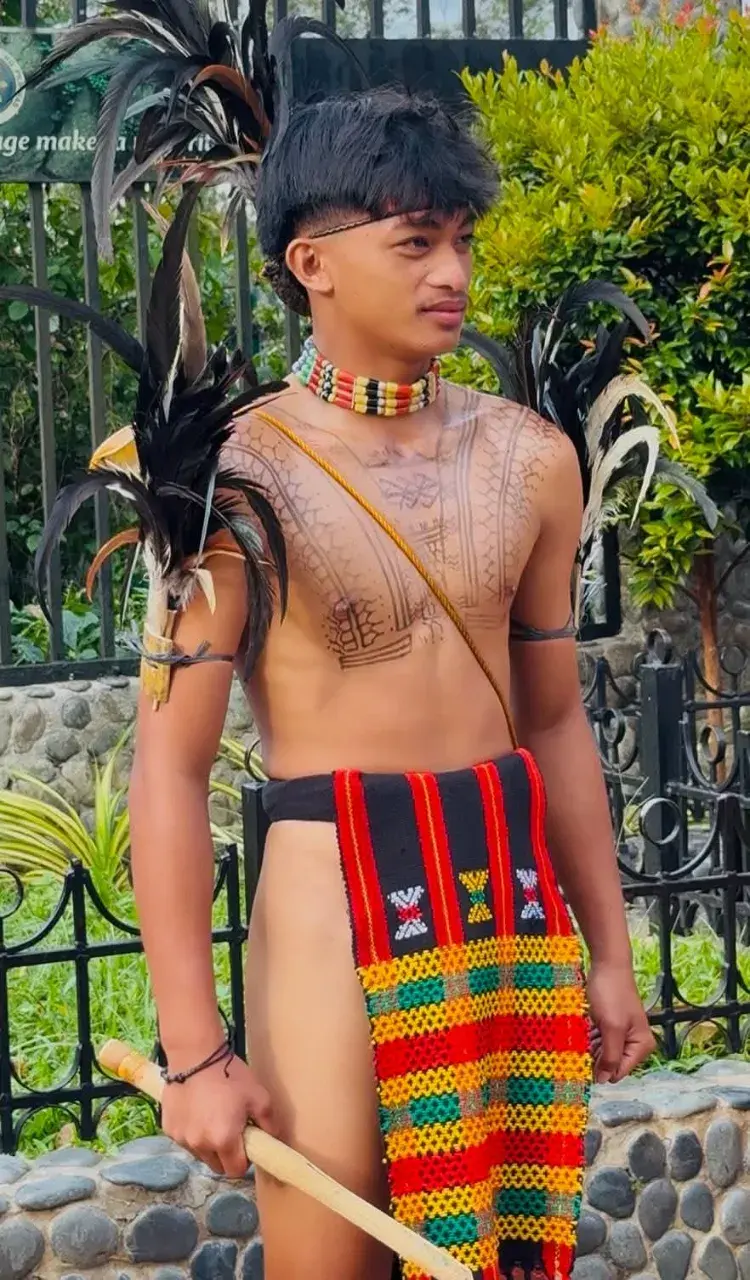 หนุ่ม..อิฟูเกา