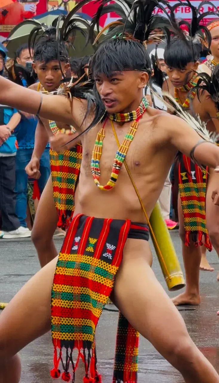 หนุ่ม..อิฟูเกา