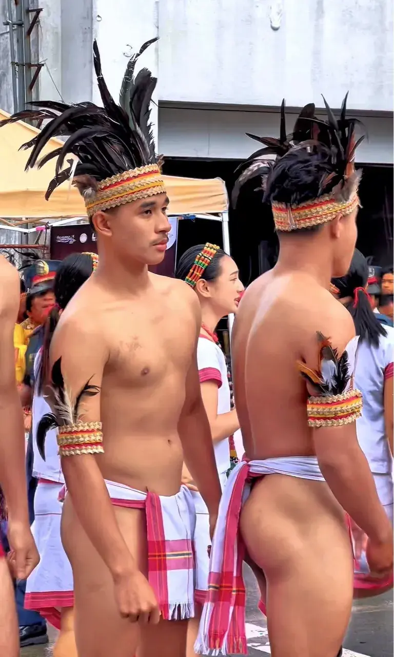 หนุ่ม..อิฟูเกา