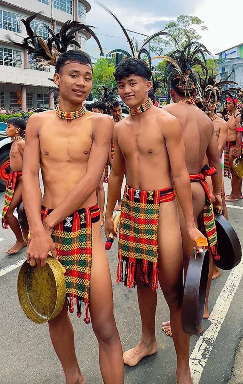 หนุ่ม..อิฟูเกา