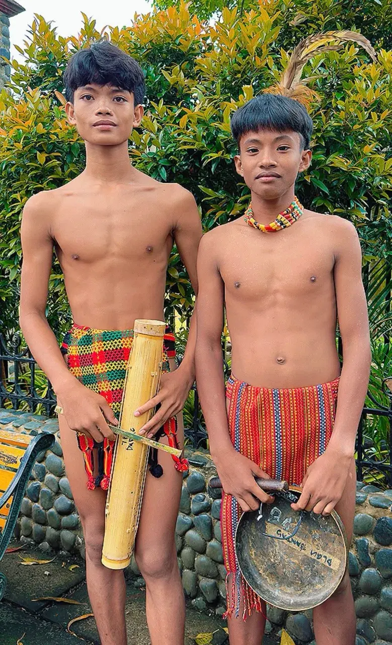 หนุ่ม..อิฟูเกา