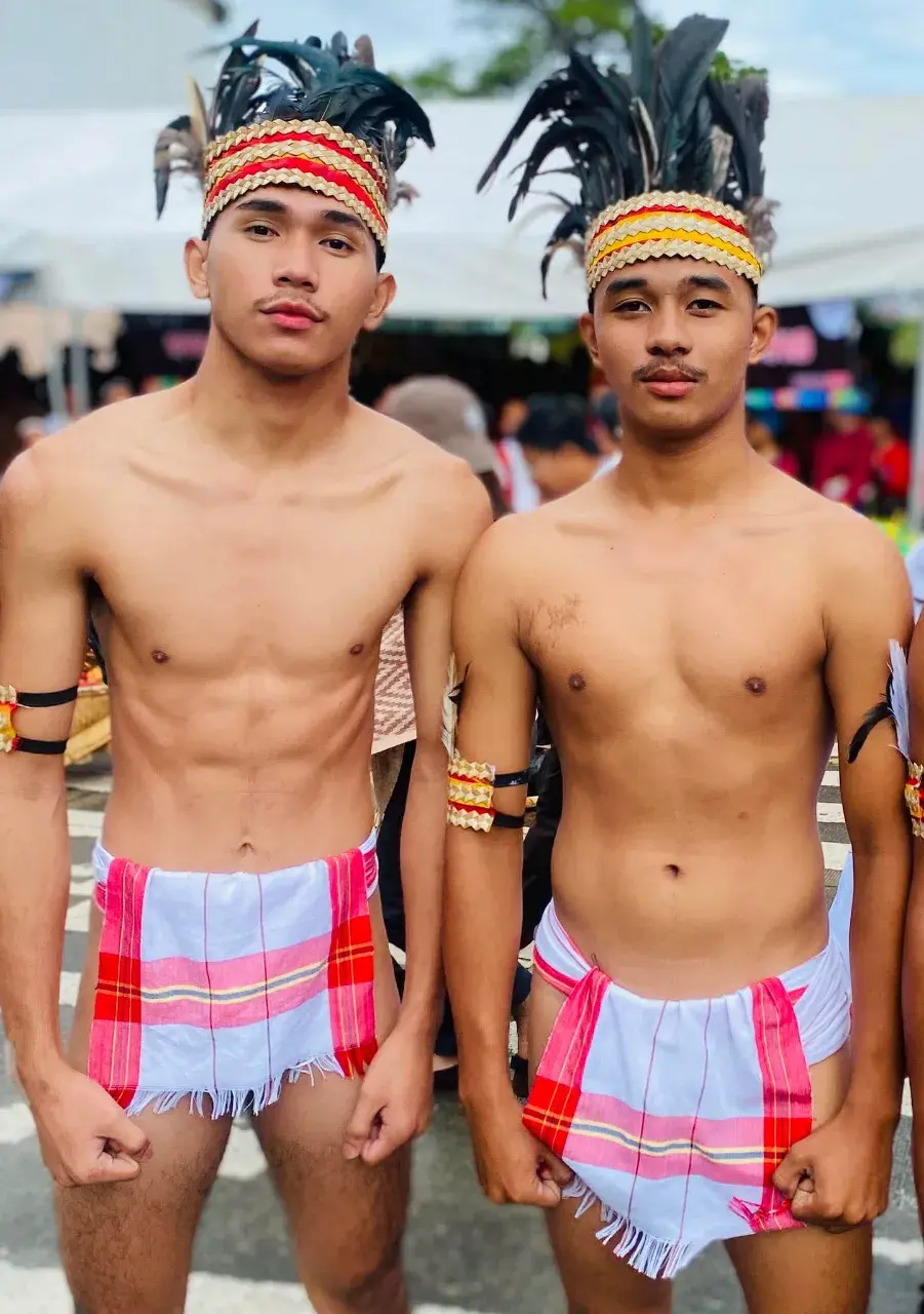 หนุ่ม..อิฟูเกา