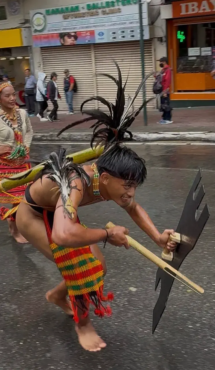 หนุ่ม..อิฟูเกา