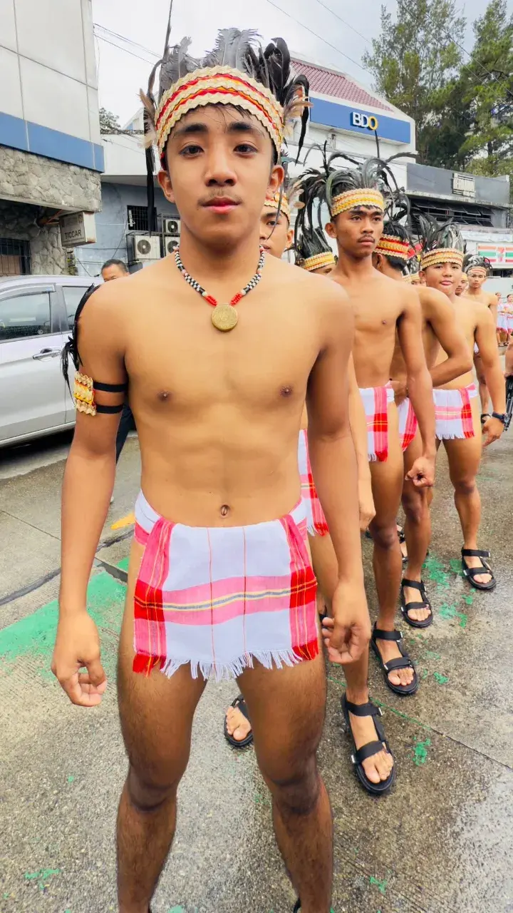 หนุ่ม..อิฟูเกา