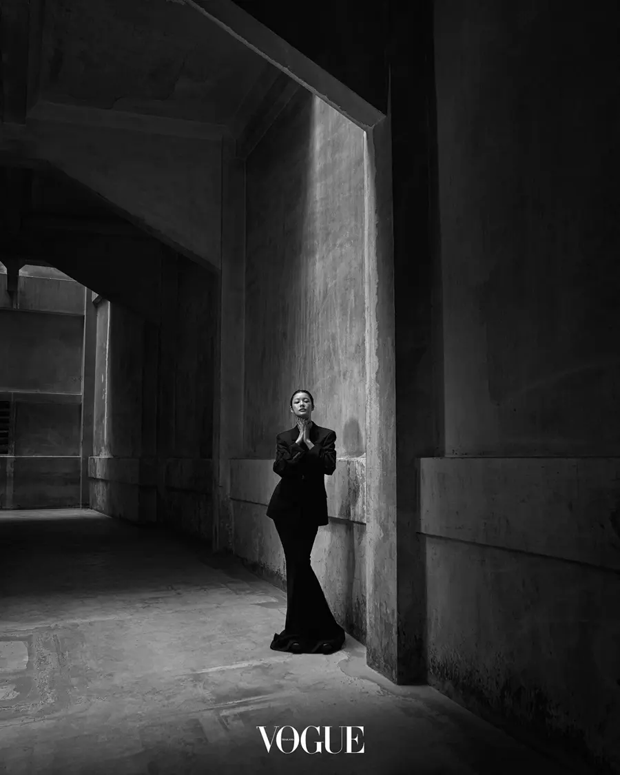 ญาญ่า-อุรัสยา, จูเน่-เพลินพิชญา & น้ำตาล-ทิพนารี @ VOGUE Thailand October 2025