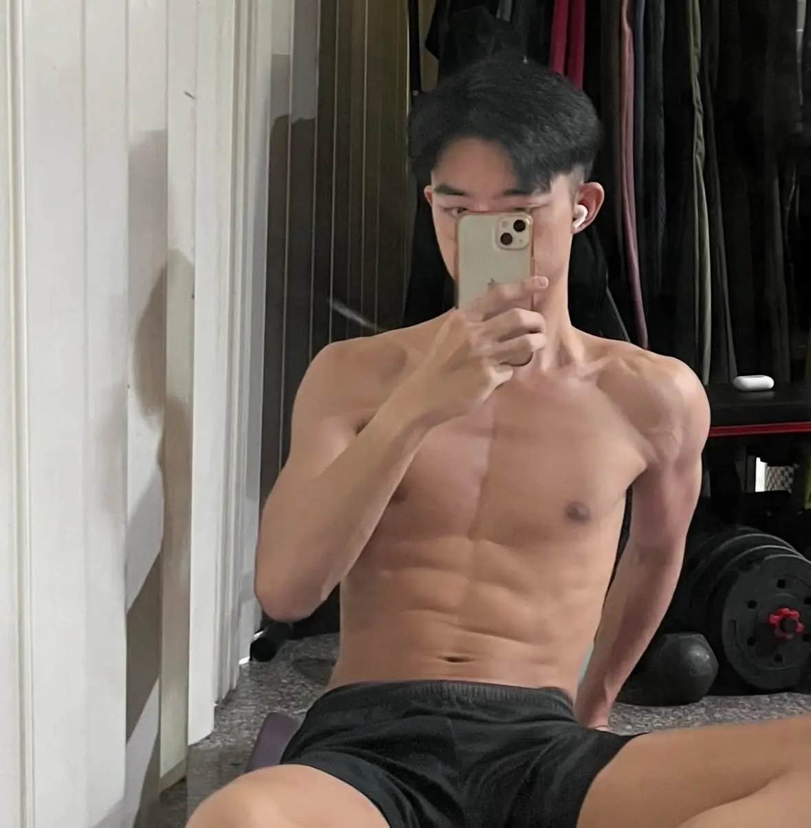 ถอดโชว์เรือนร่าง 2956