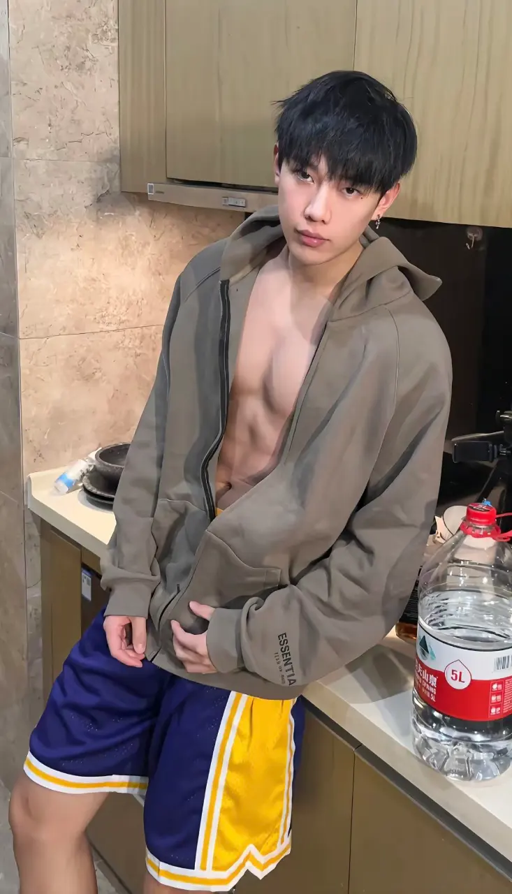 ถอดโชว์เรือนร่าง 2957