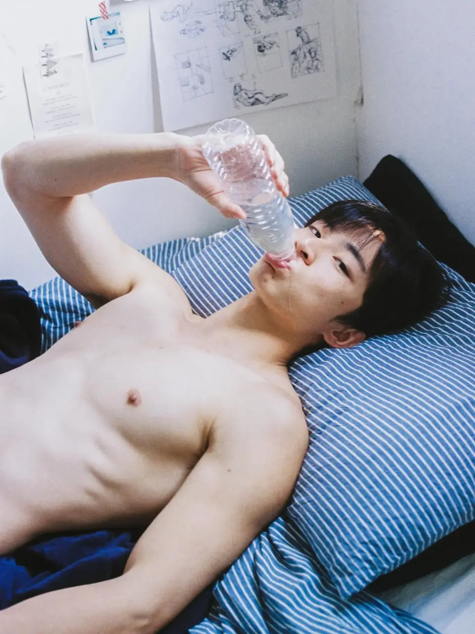 ถอดโชว์เรือนร่าง 2957