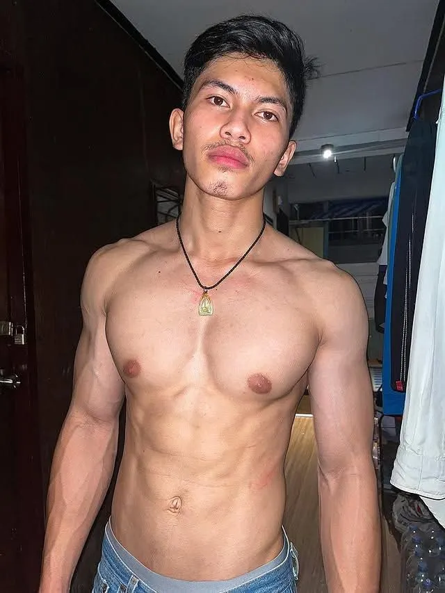 ถอดโชว์เรือนร่าง 2958