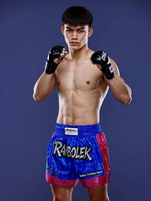 ถอดโชว์เรือนร่าง 2958