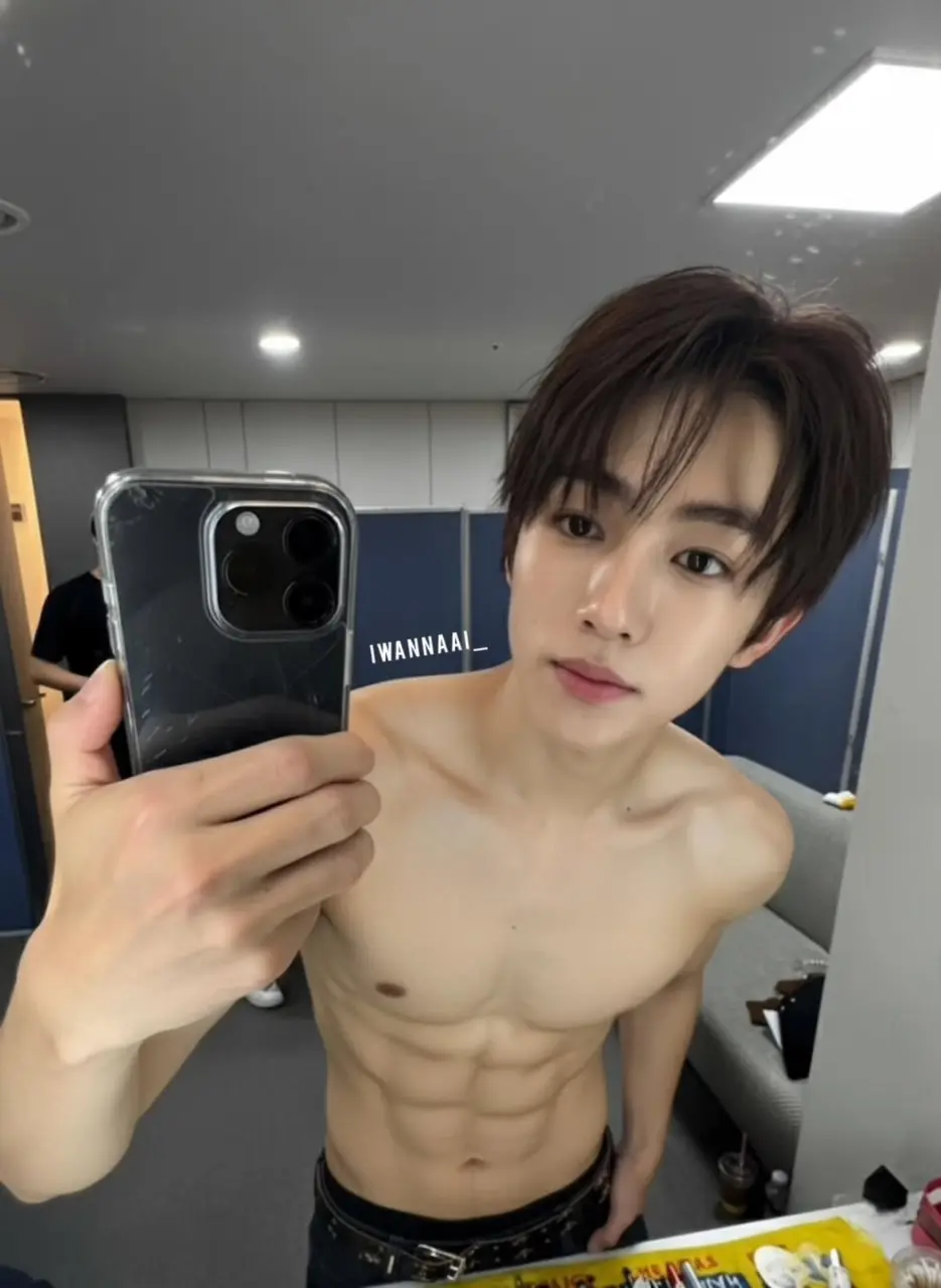 ถอดโชว์เรือนร่าง 2959