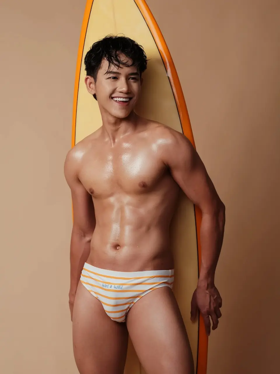 Model and Lifestyle Influencer : FLOOKKER