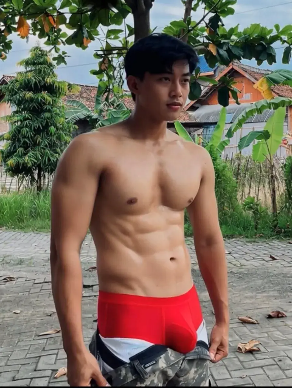 หนุ่มกกน.แดง